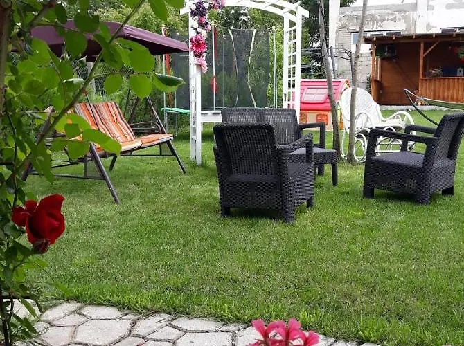 Casa Cu Flori 3* Două Mai