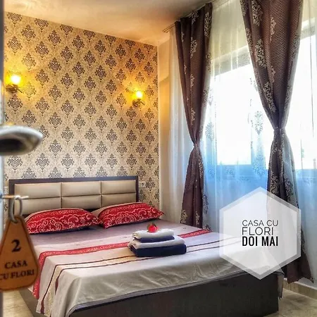 Casa Cu Flori 게스트하우스 Două Mai